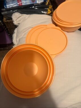 Tupperware Wonderlier Set of Orange Plastic Food Storage Bowls with Lids